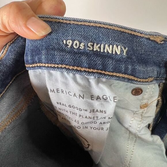 American Eagle 90’s Skinny Jeans - Picture 6 of 9